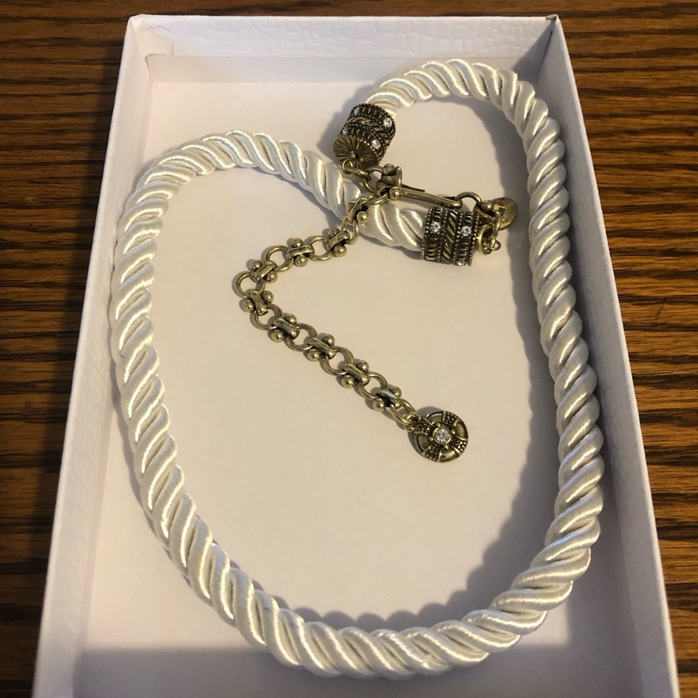 Heidi Daus white and Gold Necklace